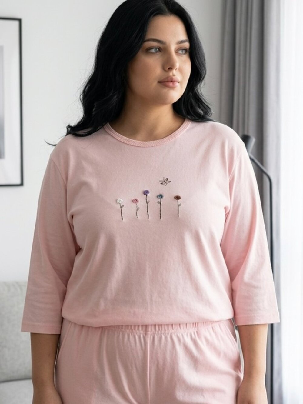 Hot Cotton Tee M 3D Embroidered Floral Whimsical Bloomcore Soft Romantic